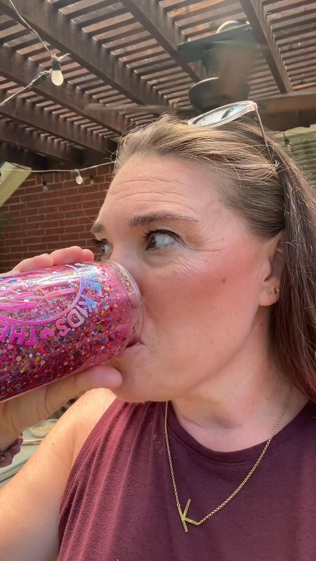 Hi! Iโm new here! Not really, I just never really introduced myself. Letโs make something! #letsgethandsy #craftnight #splatterpaint #birthdayideas #teambuilding