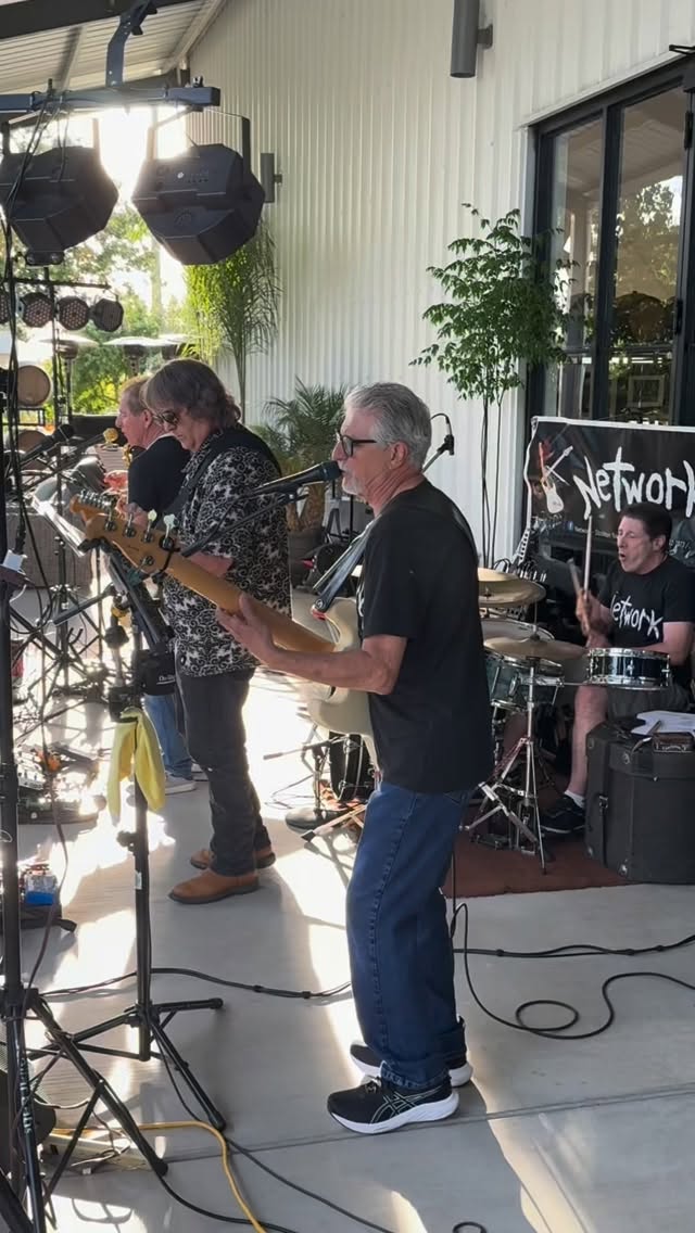 A beautiful weekend at the estate ✨
From the 64th Annual Spring Art Show with the @lodiartcenter to live music, wood-fired bites, and plenty of wine - thank you to everyone who spent it with us. Weekends like this are what it’s all about.
#DurstWinery #LodiWineCountry #SpringArtShow #SipLocal #WineAndArt