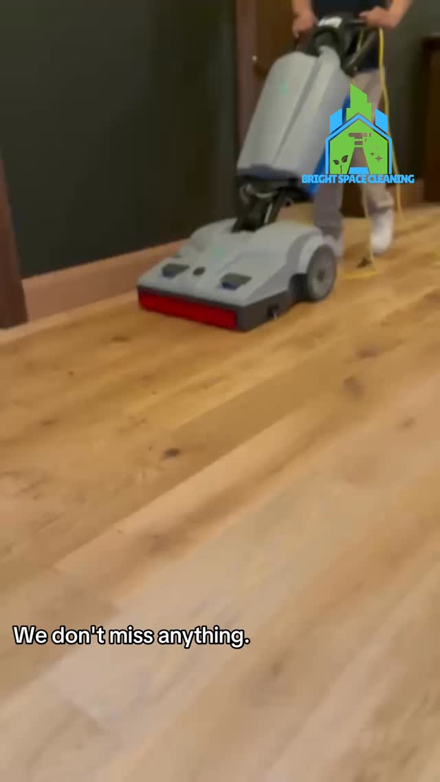 Full-service floor care including hardwood and LVT cleaning for NYC workspaces and event venues.
#WorkspaceCleaning #EventCleaningNYC #FloorMaintenance #NYCServiceBusiness #CleaningProfessionals