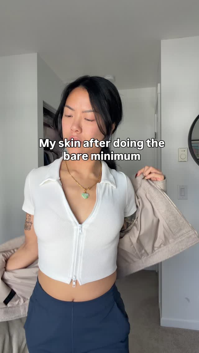 When the eczema itch and flares come out of no where after you try to put on clothes and brush your teeth 😩
Comment below if you can relate & follow for more eczema content @juliachien.rd 🤍
#eczemahealing #eczemajourney #topicalsteroidwithdrawal #eczemarelief