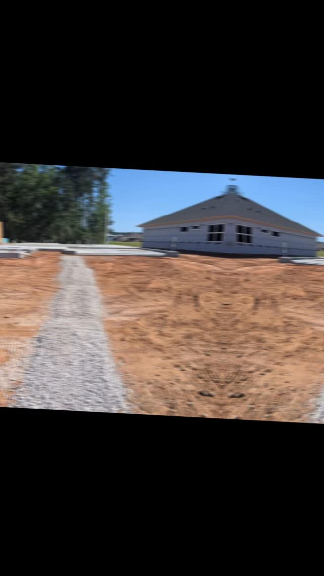 Showin up when you call my name 🙌🏼
#construction #dirtwork #contractor #gradingdirt #homebuilding