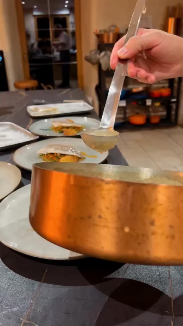 Butter. White wine. Shallots. Three ingredients. One sauce that takes a lifetime to master. 🧈
The beurre blanc is the heartbeat of classical French cuisine — and it’s the first sauce our guests learn on Day 2 of the Culinary Adventure retreat.
Chef Eric has been making it for 30+ years. He still says the secret is patience. And good French butter.
💬 Have you ever attempted a beurre blanc? Tell us how it went 👇
#BeurreBlanc #FrenchSauce #ClassicalFrenchCooking #CookingTips