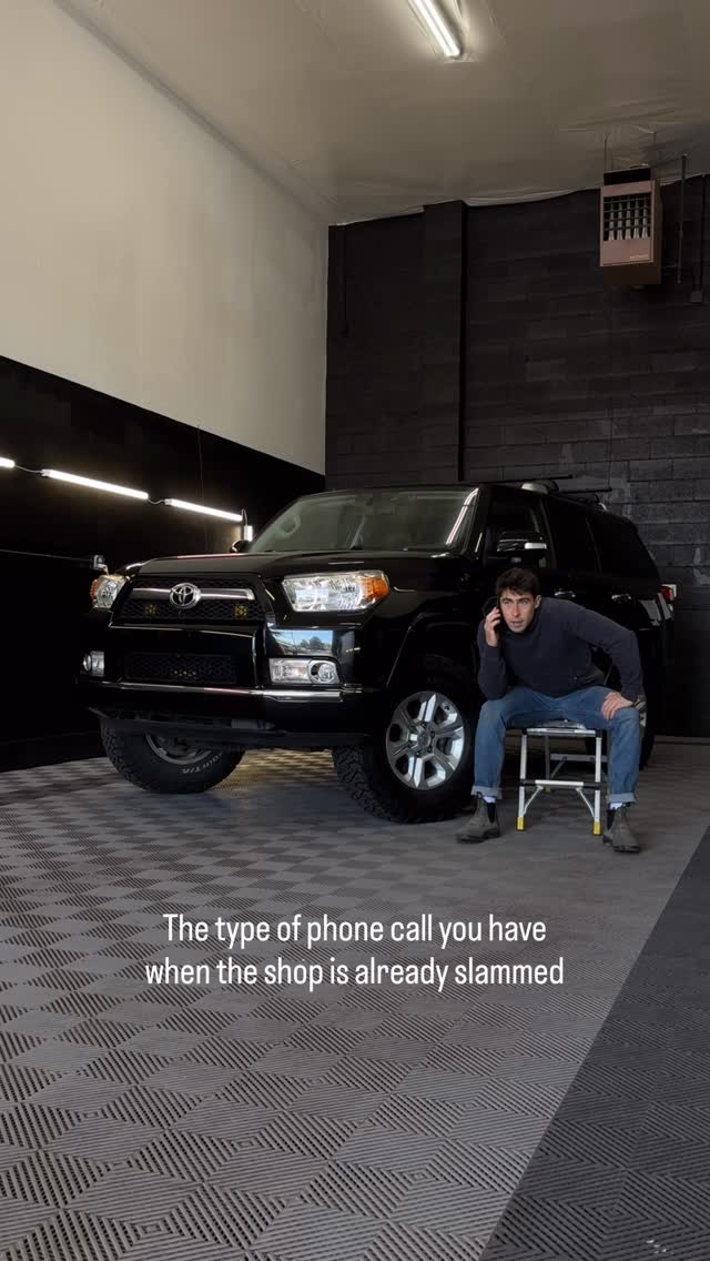 We offer car detailing and therapy services
#cardetailing #smallbuisness