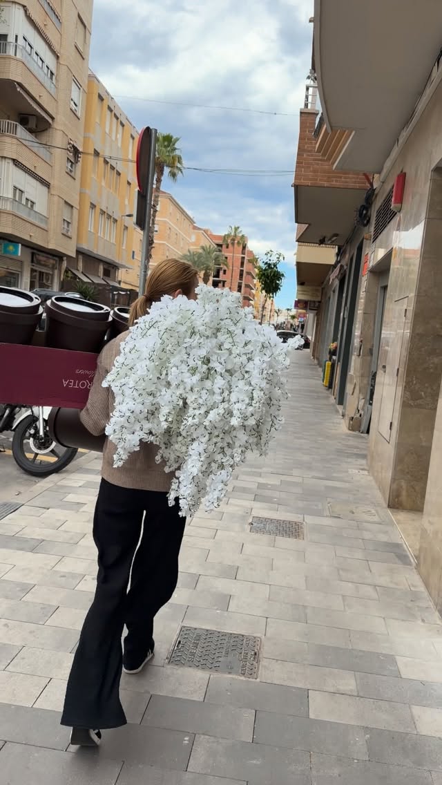 #цветыторревьеха #florestorrevieja #monamiflowers #доставкаквітів #доставкацветов