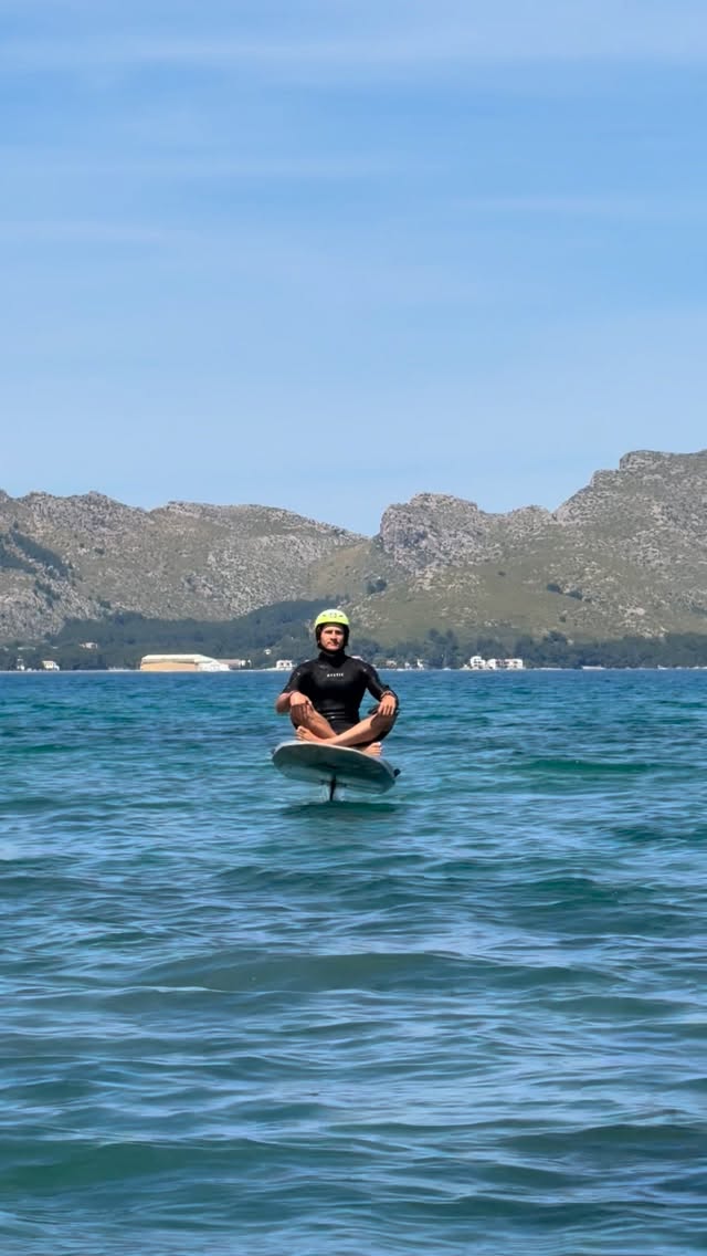 Venía todo muy relajado hasta que.. 😂😂 #mallorca #efoil #efoiling