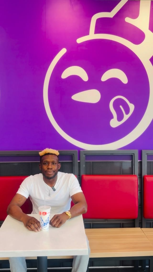 Earlier today I spoke with @imthefamouswill of @derby.city.mma inside @jackinthebox (Dixie Highway), to discuss his upcoming @lfafighting 235 fight in June.
@imthefamouswill shares his excitement about finally getting the opportunity to fight for @lfafighting in his hometown of Louisville, and talks about his new training focusing on wrestling.
He also shares his advice for aspiring MMA fighters about entering the sport for the right reasons and embracing martial arts as a brotherhood and stress-relief outlet.