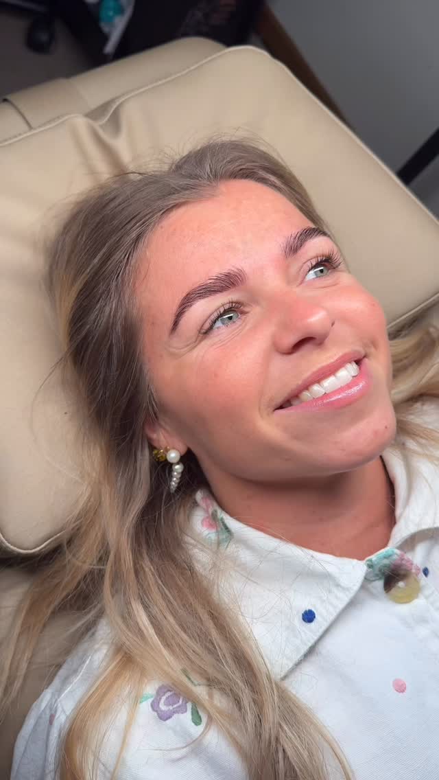 🖤✨ LASHLIFT OG BROWLIFT
lavet af Amy.
Amy har enkelt ledig tid på lørdag til enten et lashlift eller et browlift kl. 12:05, og hvis den tid skal være din, så skriv os endelig en DM, og så booker vi den til dig! Du kan også finde den ved at klikke på link i bio. 🔥
HUSK: hvis du aftaler en ny tid hos Amy efter din behandling, så får du 20% på den nye tid. Og du vil blive ved med at få 20%, hvis du booker en ny tid hos Amy hver gang du er her. ❤️
What’s not to like? 🤭😍
#lajoliedk #heledig