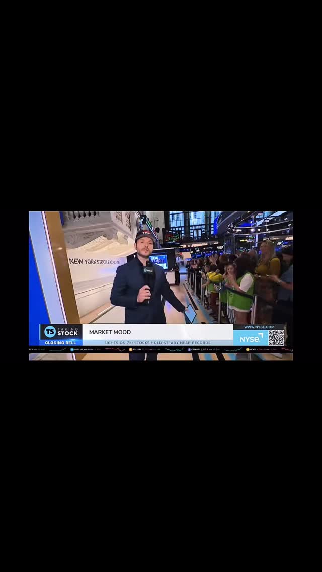 3rd graders don’t usually spend their day on the trading floor of the New York Stock Exchange.
But last week, they did. From meeting the “Einstein of Wall Street” to witnessing the closing bell, our students at Pine Street School stepped into a world they’ve only read about - and experienced it in real time.
At Pine Street School, our classrooms don’t have four walls…they extend and expand out into the city for authentic learning opportunities and chances to build memories that will last a lifetime. Click to follow along and see what else our students get up to! #nyse #nycschools #pyp #einsteinofwallstreet #nyc