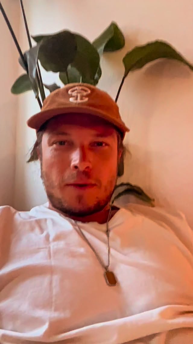 Gewinner ist raus 🎉
@travelling_oasis meld dich bei mir 🙌
und an alle anderen:
ihr habt zwar nicht gewonnen…
aber ehrlich, die Experience ist eh zu gut, um sie nicht zu machen 😏
Danke fürs teilnehmen & wir sehen uns auf dem Dampfer ⚓️