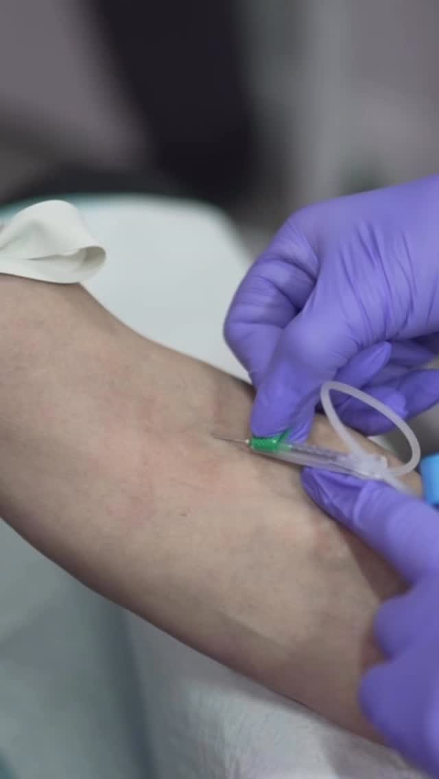 ✨ ¿Sabías que el plasma puede hacer MÁS por tu piel?
No es un solo tratamiento… son 2 poderosos resultados en uno 👇
💉 Plasma Facial (PRP)
Activa tu propio colágeno para mejorar textura, luminosidad y líneas finas.
Tu piel se regenera de forma natural desde adentro ✨
💎 Plasma Gel (Biofiller)
Ese mismo plasma lo transformamos en un relleno natural para dar volumen, soporte y efecto lifting sin químicos.
🔥 Lo mejor: usamos TU propio material → más seguro, más natural, más tú.
⏱️ Procedimiento rápido, mínimamente invasivo y con resultados progresivos + visibles.
📩 Agenda tu evaluación gratis y te guiamos a lo que tu piel realmente necesita. #prpfacial #prptreatment #prphairrestoration #plasmaricoenplaquetas