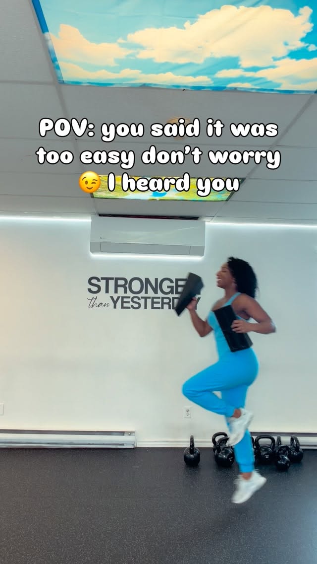 you said it was easy
I took that personally
that EASY cost you more weight 😏
DM TRIAL to come try a session
—————
t’as dit que c’était facile
je l’ai pris personnel
ce FACILE t’a coûté plus de poids 😏
DM ESSAIE pour venir tester une séance
#NDGFitness #MontrealFitness #WomenOver40Fitness #StrengthTrainingForWomen #TrainWithThessiane