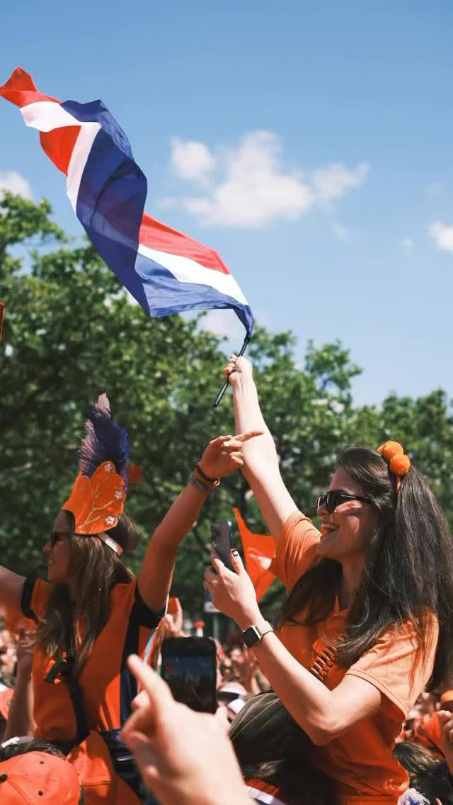 Orange on. Drinks flowing. 🇳🇱🍻
Koningsdag at Dutch Taproom is loading…
Grab your crew and don’t miss it.
Comment if we’re seeing you there 👇
#KingsDay #LondonEvents #Bermondsey #DutchTaproom #whatsonlondon