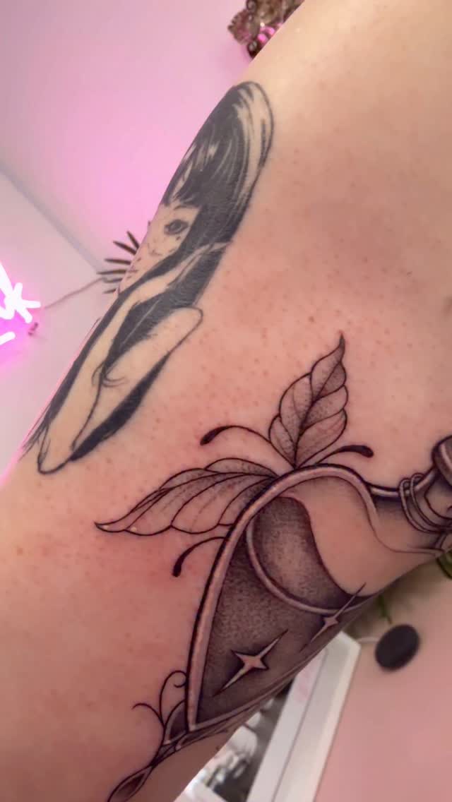 Inner arm bottle 🩷
.
.
.
.
.
#bottle #poison #perfume #blackwork #detailed #girly
#tattoo #tattoos #stowmarket #ink #inked #getinked #girlswhotattoo #tattooist #art #femaletattooist #gettattooed #prettyinink #Suffolk #girlswithtattoos #tatts #lgbtsafespace #dowhatyoulove #follow #femalerun #safespace #tattoosarecoolandyouknowit