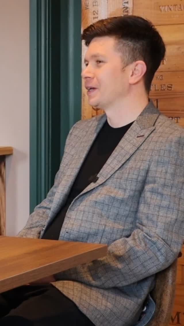 Full interview with James from @mitchellswine is out NOW on our YouTube Channel 😎
Head to our bio for the link 🎥
#cigarinterview #newworldcigars #cigarlifestyle #mitchellswines #cigarshop