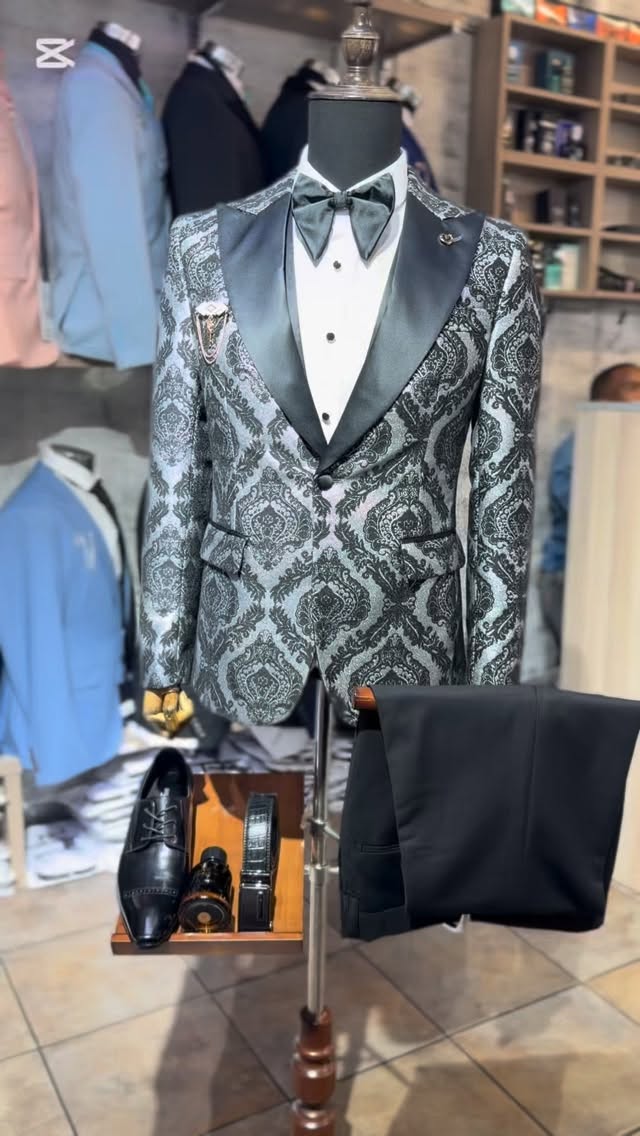 Check out this outfit only at our shop…..
* Suit - R1650
* Shirt - R650
*Brooch-150
* Bow tie - R200
* Belt - R250
* Cologne - R500
* Shoes - 1500
* Total - R4900
www.mandmformalclothing.com…. Update your wardrobe only at M&M Formal Clothing
#mandmformalclothing #creatorsearchinsight #southafrica #steezybwoi #matric2026