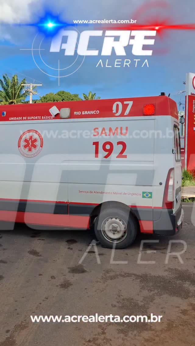 Colisão entre duas motocicletas deixou dois feridos na tarde desta sexta-feira (15), no cruzamento da Travessa Camboriú com a Avenida Getúlio Vargas, em Rio Branco.
A Honda CG Titan azul, conduzida por C. T. de Lima, de 27 anos, descia a ladeira da travessa no sentido bairro-centro para acessar o cruzamento, quando colidiu com uma Honda Pop 100, que trafegava pela Getúlio Vargas.
Segundo informações, ambos teriam avançado durante a alternância dos sinais do semáforo.
Clayton sofreu fratura na clavícula esquerda e o garupa C. C. Lima, de 51 anos, teve suspeita de fratura em costela esquerda.
O Samu, com as ambulâncias 04 e 07, prestou atendimento e encaminhou as vítimas ao pronto-socorro. O BPTran e a perícia da Polícia Civil estiveram no local. O condutor da Pop permaneceu na área.
matéria completa no site www.acrealerta.com.br�
#RioBranco #Acre #Acidente #Transito #GetulioVargas Samu BPTran PoliciaCivil AcreAlerta NoticiasAC