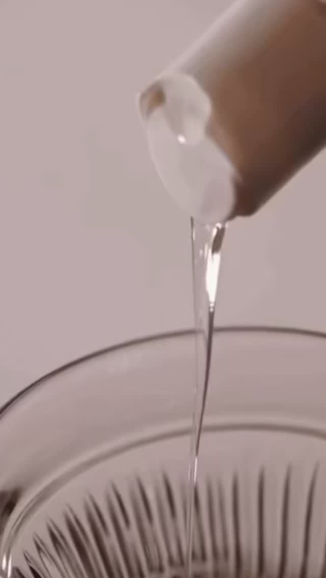 You don’t have to commit to months and months of treatments to get results BUT if you want the results to last you do.
Give me time and I will retrain your skin to function differently.
I can reduce those breakouts, squash that dullness and more in one session- but the results won’t last long.
A facial is amazing pre event , prepping your skin to act perfectly, glowing, fresh and lifted.
If you want to have this even day you got to commit and invest.
At 45 I get so many comments about my skin- I’m not showing off but it feels bloody great. I don’t work hard at this, I work with precision through a tailored skincare routine .
If you’re ready to turn back the hands of time, protect, strength and rejuvenate your face then I can hook you up.
Anna ❤️
#yourhfulskin #leightonbuzzardmums #bedfordshire #leightonbuzzard #clearskin