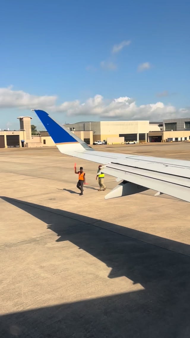 This weekend I went to two states, and two cities. I spent time with my @ccnetworkhtx family. Then spoke for @alignmentsummit , while in HTX I visited my good friends, grabbed coffee and laughed a-lot.
Then I hopped on the plane to Baton Rouge for my girl @tionahpaul because she’s getting married and building and fashion empire and I am blessed to be on the team.
From venue walkthroughs, strategy sessions, to public teaching it’s been a full weekend of connections, purpose and passion.
Now it’s rest time until the next trip. 👏🏾
#christianblogger #kingdominfluencer #contentcreator #strategicallysocial #strategicallysocial