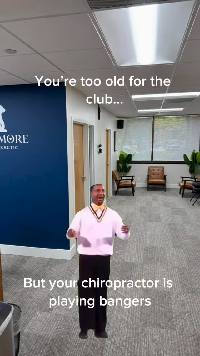 Dr. Frank is on aux and he does NOT miss 🎶
Come for the adjustment, stay for the throwbacks. #boyntonbeach #boyntonchiro #boyntonbeachchiropractor #chiropractorboyntonbeach #palmbeachcounty