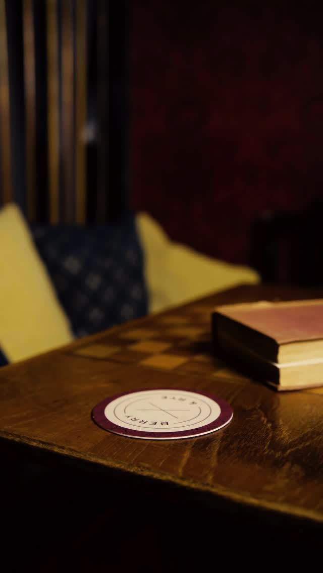 🥃 Firstly, let’s get you re-acquainted with our pal, Old Swanson.
A house favourite made with cereal milk washed @wildturkey 101, honey and a hint of sweet vanilla.
One of those that’s been around for a reason.
We’ll save you a seat at the bar.
#berryandrye #cocktails #liverpoolbars #whiskeycocktail #classics