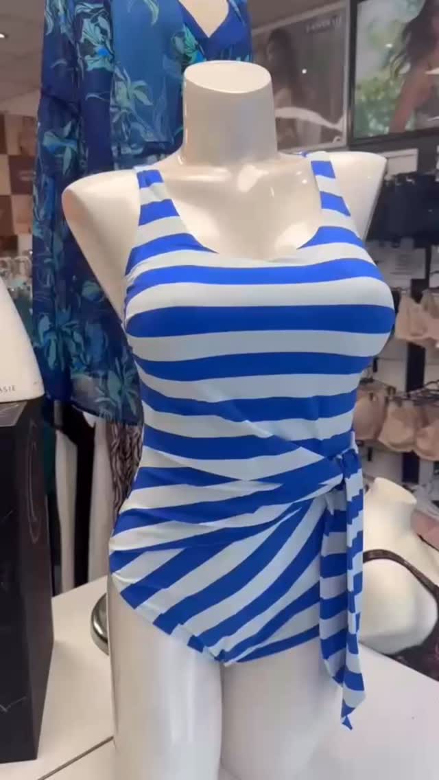 New in and seriously chic from Panache 🖤🤍✨
Meet Gigi, your new go to statement swimsuit 🌴 Featuring timeless bold stripes and a super flattering waist tie, this is the kind of swimwear that makes you feel amazing the moment you put it on 💕
Designed with hidden wires for supportive lift, seamless moulded inner cups for a smooth shape and made from beautifully soft recycled fabric ♻️☀️
Perfect for poolside lounging, beach days or sunset dinners with a cocktail in hand 🍹✨
#PandorasBox #PanacheSwimwear #ChicStyle #HolidayReady #SwimwearLove