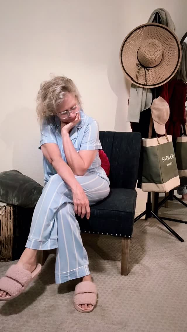 It’s been 13 days… And every single day I’ve seen God‘s goodness 🤗offered to me through friends, the kiddos, gifts, walks, nature, and every good gift… In the middle of the worst sorrow😢 ever. One friend showed up with a shovel and garden gloves and planted the most beautiful perennial in my backyard for me. I’m trying to offer myself daily Grace, including these comfortable blue pajamas @marshalls …It’s a new day, and God is always good…#thymemag #godisgood #imisshim