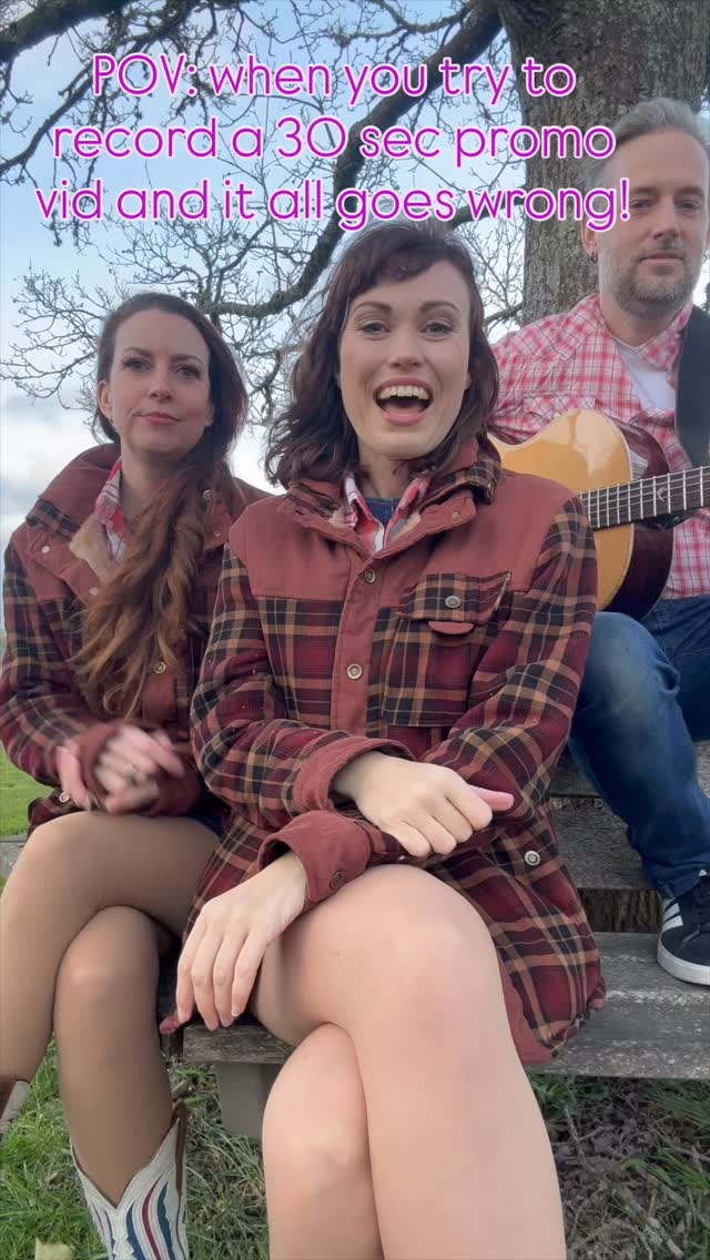 *some great crunchy tunes...*
We tried to record a 30 second promo video for @secrettsmilford and here are some of the (many) outtakes!
#outtakes #countryband #ukcountrymusic #promo