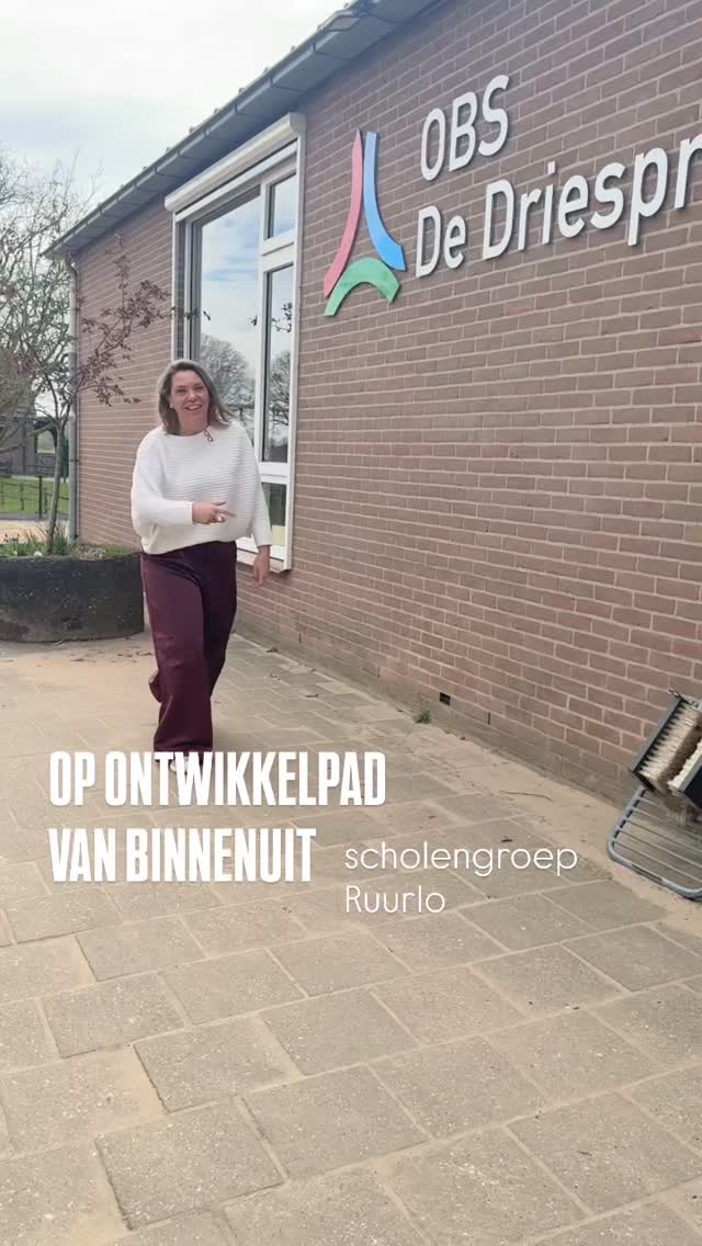 Op Ontwikkelpad in Ruurlo.
Tijd om te vertragen voor de teams van scholengroep Ruurlo:
Wie ben ik?
Wie ben jij?
Wie zijn wij?
Wat is er al?
Waar staan en gaan we voor?
Vakmensen in de hoofdrol โฅ๏ธ
#opontwikkelpad #mensenwereldgericht #ontwikkelenvanbinnenuit #scholing #demooistedingenontstaanvanbinnenuit