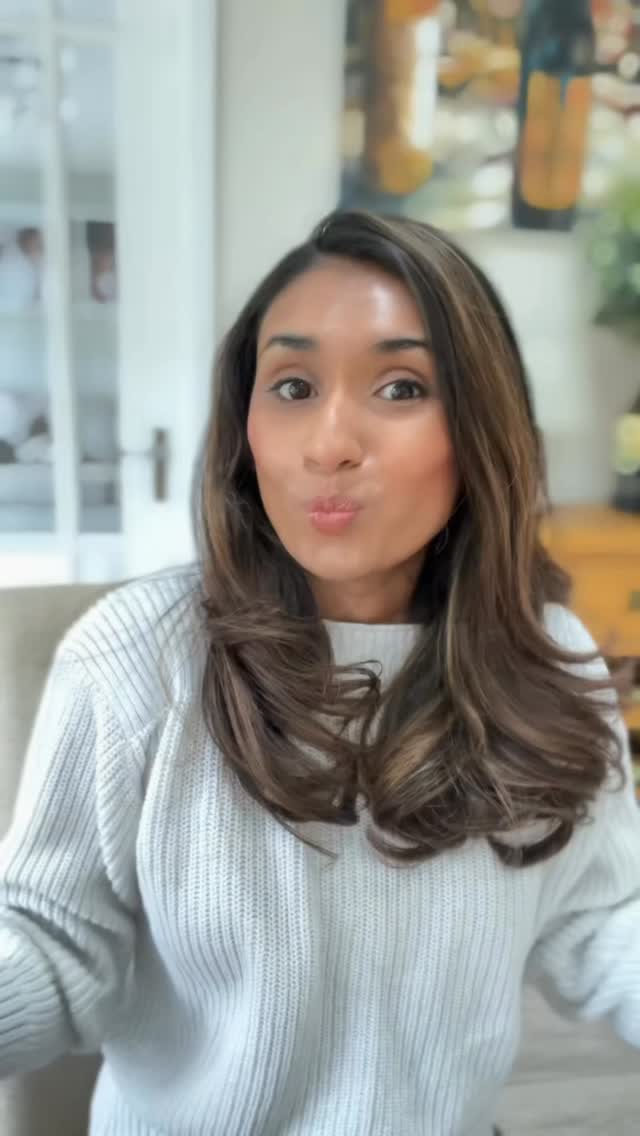 If I could ‘prescribe’ a diet for fertility & hormonal health it would be the Mediterranean diet 🥗
🦠 Your gut microbiome helps clear oestrogen from your body. Fibre feeds it. Most of us aren’t eating enough.
🫒 Olive oil, nuts, seeds, these fats support how your body metabolises oestrogen, not just “heart health”
💊 If you have PCOS, omega-3s (oily fish, walnuts, flaxseed) have real evidence behind reducing androgen excess
⚡ Ultra-processed foods knock your insulin sensitivity, and that sits at the root of so many hormonal conditions
🔥 Low-grade inflammation quietly drives hormonal disruption. What you eat day to day either feeds it or calms it
The research can’t be packaged like a drug trial, which is why you won’t get a formal prescription for it. But the evidence pointing in the same direction, across multiple conditions, is hard to dismiss 💡
A nutritionist who specialises in women’s health can actually make this personal to you ✨Some brilliant nutritionists I know @melaniebrownnutritionist @fertility.dietitian.uk and there are so many others