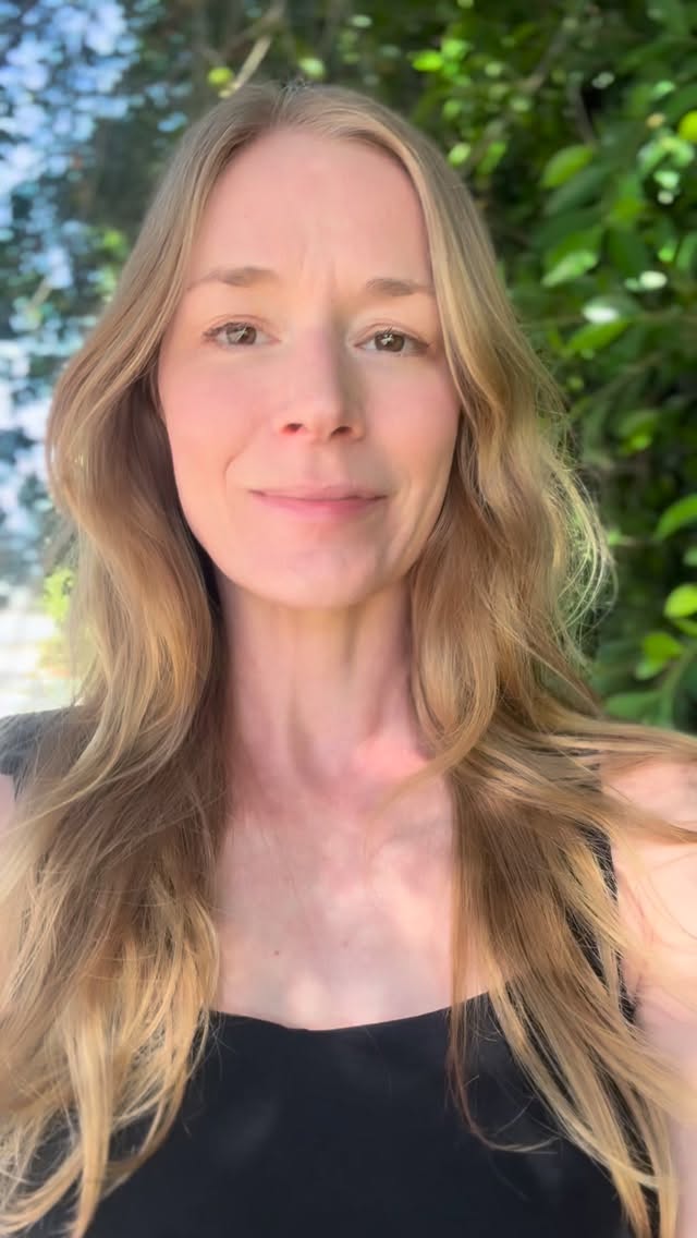 when you stop looking outside yourself for love
it doesn’t always feel like relief right away
sometimes it just feels… unfamiliar
#somatichealing
#nervoussystemregulation
#emotionalpatterns
#selftrust
#innerwork