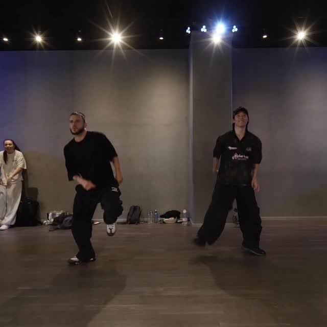 @mishagabriel at GDS!🔥
What an incredible workshop! Misha made the room work from the moment he stepped through the door😮💨
We can’t wait for next one!
#gravitydancestudio #dance #dancestudio #danceclass