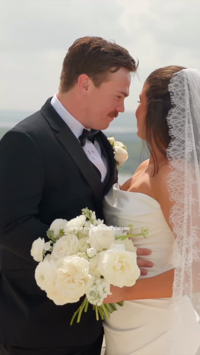 Coming tomorrow 🕊️
B + G | @mary.elizabeth.holmes @isaac_holmes_9
Venue | @stonehavenweddings
Photo | @mary.pugh.photography
Video | @chelseykfilms @wesley.video
Gown + Veil | @ivoryandwhiteboutique
Content | @thepinksocialcontent
Florist | @beyoutifuldesignsflorist
DJ | @southernsounddj
Rentals and Decor | @redrooffarmvintagerentals