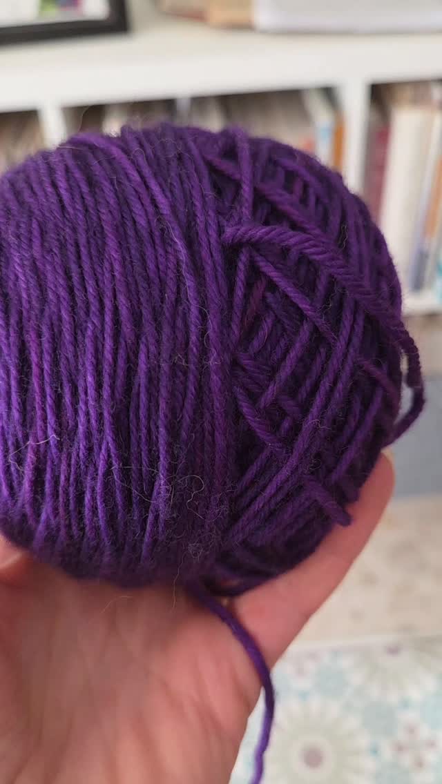 Spinning for stash is the best!
I had this electric purple in my stash for years, and wanted to spin a matching color, but I had to find a solution when my first spin didn't match the architecture of the commercial yarn 😅
Here’s how I used a center-pull ball and some plying logic to create a custom 4-ply match🤩
#knitofthedragon #spinningfibers #spinninghacks #spinningfromstash