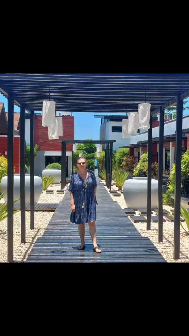 Found my happy place… 🌴
Currently soaking up 5 blissful nights at Aava Resort & Spa in Khanom.
If you’re dreaming of a beachfront escape that feels both boutique and beautifully laid-back, this is it. Think minimalist design, soft sands right on your doorstep.
And the best part? I can step straight from my villa terrace to cool off into the pool…
Khanom is still one of Thailand’s best-kept secrets, and Aava captures that magic perfectly …peaceful, uncrowded, and effortlessly cool.
Slow mornings, salty air, and zero rush… just how it should be 😎 check out my reel to get a taste of Aava’s vibe (pool villa room included 👀)
Khanom #ThailandHiddenGems #AavaResort #BeachfrontLiving #PoolVilla