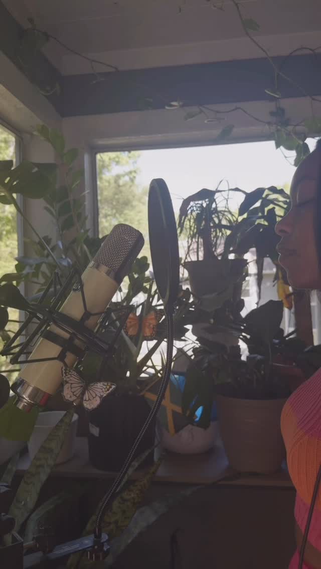 POV: You’ve finally found your new favorite summer anthem. 🦋🎶
Tag someone who needs a little sunshine in their playlist today! 👇🏾
‘Summertime Butterflies’ is officially out! Link in bio to stream.
Ft. @msneefeelz & @kayla_love_official
#NewMusic #StudioVibes #SummertimeButterflies