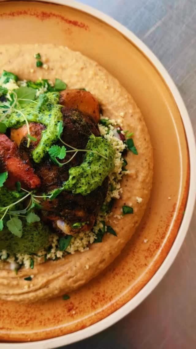 This is what supporting local really looks like 💚
One dinner…
but behind it 👇
🍗 Chicken thighs from @dmorrisbutchers
🌻 Sumac hummus made using rapeseed oil from @mountain.produce
🌿 Lemon balm from @ftmicrogreens @ftmicrofarm
Chermoula Chicken Thighs, Warm Sumac Hummus, Tabbouleh, Aji Verde & Pickled Chillies 🌞
Bright, fresh, full of flavour — and built from incredible local ingredients.
Small businesses back each other, and amazing customers choosing places that champion local produce makes all the difference.
Massive shoutout to local food champion Chef Hannah 👏 @thewhitehorseinncilcain
No big supply chains — just proper food, grown, sourced and served with care.
This is how it works. This is how it grows 🌱
#supportlocal #northwalesfood #farmtofork #localfood #smallbusiness