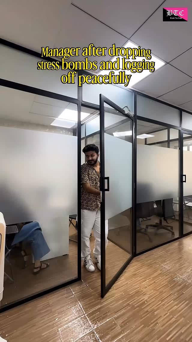 Meeting me aag lagake, kudh apne fire brigade ke saath nikal gaya…😂😅
#officelife #corporatelife #relatable #desicomedy #funnycontent
(office sarcasm, corporate reality, manager humor, relatable work life)