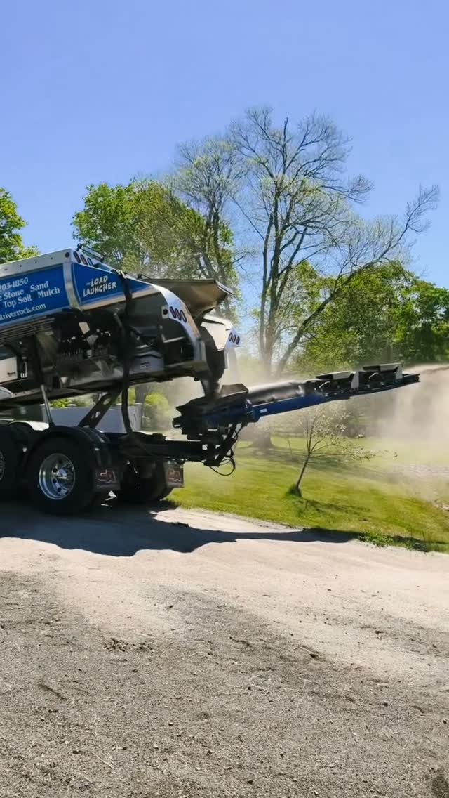 Using the #LoadLauncher to bring these horse paddocks in Woodbury, CT back to life, one load at a time! 🌾🚜
“DeFeo Materials was punctual, professional, and provided competitive pricing for a job well done. Already planning my next project with them!” — Sterling Promise Farm
Instead of hiring a contractor to spread the material, they called in the Load Launcher; making the entire process quick, easy, and efficient.