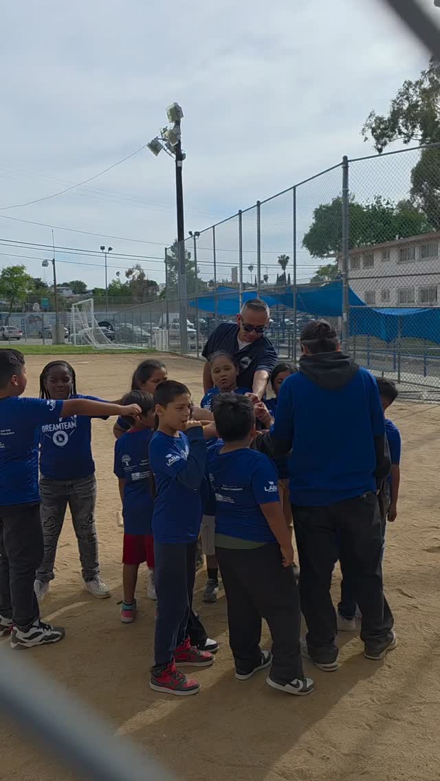 Coach Rudy and Dreamteam Dodgers are ready to take on the season with @lapd_csp_ramona_gardens_ Lets Go Blue! ๐