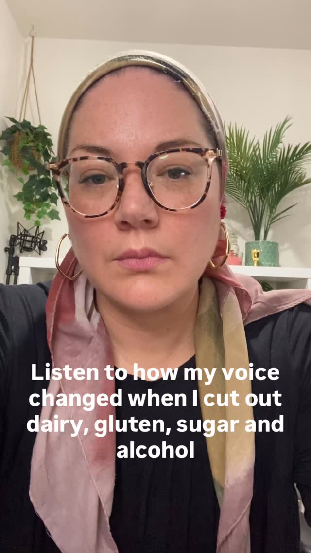 😂 I couldn’t resist this trend. But not gonna lie my voice is way better when I refrain from these things.
Cause what am I always saying? Healthy body = healthy voice.
In all honesty I have not been taking great care of my vessel lately. Idk blame it on trauma, ADHD, having three young kids… but I know that when I do take care of my body, my instrument is in suuuch better shape.
If you want to know more about how to keep your instrument working well and what foods to actually avoid and what’s just a myth, you gotta download my free Vocal Health Guide PDF.
🔗 in bio of course or just comment GUIDE and I’ll send it over.