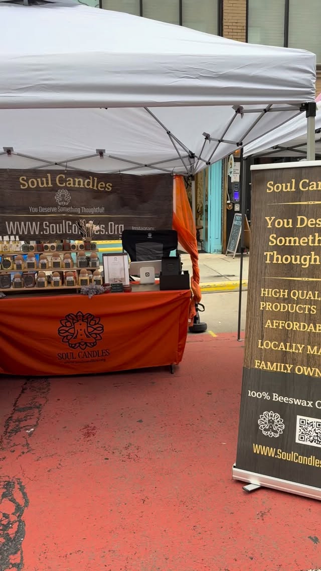 NYC, we’re outside this Sunday ☀️✨
Catch me at the Makers Manifest Craft Market on the Upper East Side—Lexington Ave between 82nd & 83rd St 🕯️
I’ll have all your favorites + fresh scents to get you in your spring mood 🌿
Come shop, stroll, and find something thoughtful 🤍
10AM–6PM — bring a friend and make a day of it!
#SoulCandles #NYCMarkets #MakersManifest #SupportSmallBusiness #BeeswaxCandles UpperEastSide NYCVendors SpringVibes ShopLocalNYC