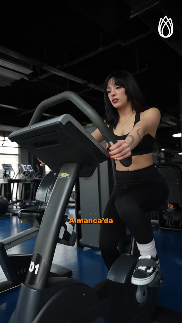 Bugün zor gelebilir… ama vazgeçmek daha zor.
Kimse seni motive etmeyecek her gün — disiplin devreye girdiğinde fark yaratırsın.
🎯 Küçük adımlar at
⏳ Sürece güven
🔥 Kendin için devam et
Unutma: En büyük değişim, pes etmek üzereyken devam ettiğin anda başlar.
👇 Bugün vazgeçmeyenlerden misin?
💾 Kaydet – ihtiyacın olduğunda tekrar izle
👥 Motivasyona ihtiyacı olan birine gönder
#motivasyon #disiplin #başarı #hedefler #vazgeçme