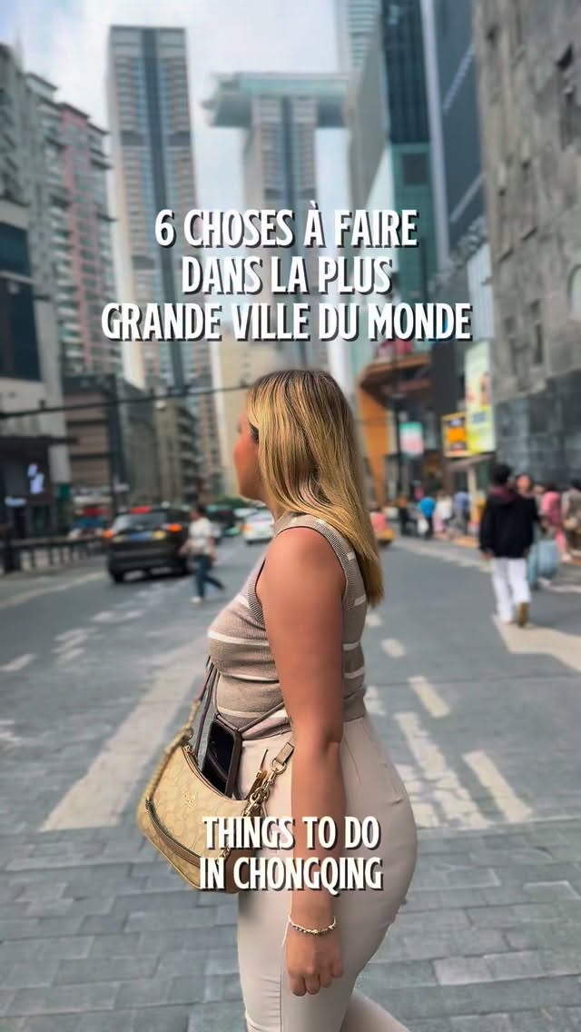 Et c’est pas tout ! Ajoute ces endroits à ta liste des choses à faire à Chongqing ⬇️
• Luohan Temple : un temple bouddhiste en plein cœur de la ville, connu pour ses centaines de statues uniques 🏯
• Dazu Rock Carvings : des sculptures millénaires gravées dans la roche, classées à l’UNESCO 🤯
• Jiefangbei CBD : LE centre-ville ultra animé avec écrans géants, shopping et ambiance futuriste 🌆
• Shibati : une rue traditionnelle rénovée avec une vraie vibe old China… et même un ancien bunker nucléaire 😳
• Ring Mall : un centre commercial complètement fou avec une énorme serre tropicale à l’intérieur 🌿
• Laojun Cave : un temple taoïste caché dans la montagne avec une vue incroyable sur Chongqing ⛰️
• Fengdu Ghost City : une “ville des morts” inspirée des enfers chinois, ambiance mystique et unique 👻
• Hongen Temple : un temple illuminé la nuit, souvent comparé à un décor de film ✨
• Natural Three Bridges : trois ponts naturels gigantesques au milieu de paysages irréels 🌄
• Jiuli City : un parc culturel impressionnant avec des statues géantes et une architecture spectaculaire 🏛️
• 1949 Theatre : un spectacle immersif incroyable qui te plonge dans l’histoire de la Chine 🎭
• Wulong Cave : des grottes immenses avec formations rocheuses impressionnantes 🕳️:
Si tu passes par Chongqing, idéalement, tu peux rester 3 à 6 jours sur place 📆
_____
And that’s not all! Add these spots to your Chongqing bucket list ⬇️
• Luohan Temple: Buddhist temple in the city center 🏯
• Dazu Rock Carvings: ancient UNESCO rock sculptures 🤯
• Jiefangbei CBD: vibrant futuristic downtown 🌆
• Shibati: old street + hidden nuclear bunker 😳
• Ring Mall: mall with a giant indoor jungle 🌿
• Laojun Cave: mountain temple with insane views ⛰️
• Fengdu Ghost City: eerie “city of the dead” 👻
• Hongen Temple: magical at night ✨
• Natural Three Bridges: unreal natural arches 🌄
• Jiuli City: massive statues & architecture 🏛️
• 1949 Theatre: immersive historical show 🎭
• Wulong Cave: huge caves & rock formations 🕳️
👉 Stay 3–6 days to experience it all 📆
#china #chongqing #travel #voyage