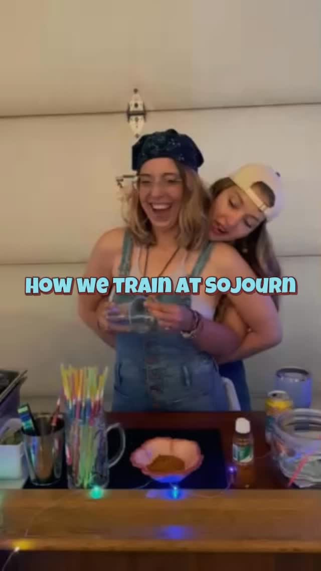 Just a couple silly girls making silly drinks @zrcskate The Holler ✨ Can you tell we grew up on Who’s Line is it Anyway?
Thank you @liz_kunkel for the camera work and @cranstalkryston @carolineedwards4 for being fabulous bartenders!
Next event is @boonerangfest in June! See y’all there 🥥🌺🧿
#soberbar #sobercurious #mocktails #sobar #sojourn