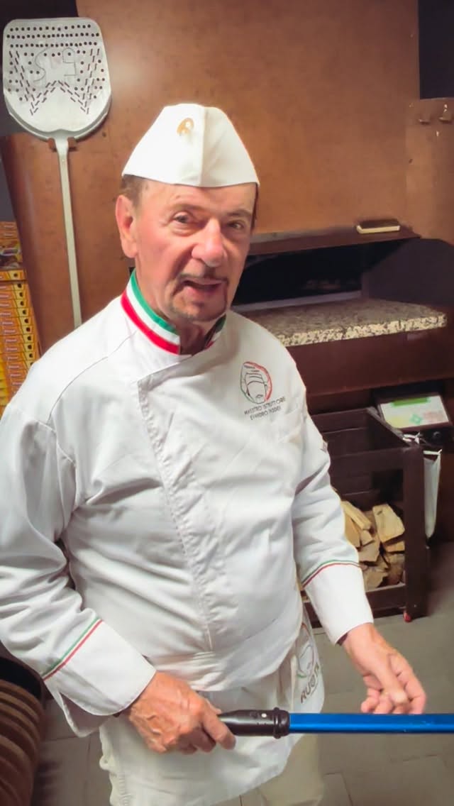 Amici miei, buona cena…
e godetevi una grande pizza targata Evandro! 🍕🔥
Vi aspetto alla Ruota ❤️
⸻
#PizzeriaMartinsicuro #PizzaFornoALegna #EvandroTaddei #LaRuotaDiEvandro #PizzaArtigianale