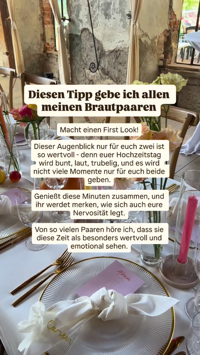 Allen meinen Brautpaaren gebe ich diesen Tipp:
Macht einen First Look, wenn es zeitlich und organisatorisch klappt!
Denn diese Momente nur für euch zwei werden euch immer in Erinnerung bleiben!
An eurem Hochzeitstag ist so viel los, es prasseln so viele Eindrücke auf euch ein.. ihr habt so viele Menschen um euch herum.
Da wird es nicht viele Momente nur für euch beide geben.
Und wenn ihr diesen Augenblick fotografisch begleiten lasst, habt ihr danach nicht nur ganz wertvolle Momente in Händen, sondern bereits einen Teil eures Paarshootings gemacht, sodass wir oft nur noch in den Abendstunden das Sunset Shooting machen - und ihr den ganzen Tag mit euren Gästen verbringen könnt.
Habt ihr einen First Look gemacht?
Oder heiratest du dieses Jahr und freust dich schon auf diesen Moment?
Schreibt es mir gern in die Kommentare! ✨
_________
Hi, ich bin Isabel - deine Wohlfühl-Fotografin mit Herz für Hochzeiten & Familien in Weikersheim und Würzburg. Für emotionale Fotos, die euch zeigen wie ihr seid, seid ihr bei mir genau richtig!
Isabel Heine Fotografie
www.herz-und-gold.de
isabel@herz-und-gold.de
Fotostudio Weikersheim, Hochzeitsfotos Bad Mergentheim, Hochzeit Weikersheim, Newbornfotos, Familienfotos, Babyfotos Mergentheim, Babybauchfotograf Main Tauber
Location: @schloss_langenburg
Deko: @m.a.i.ndekodesign