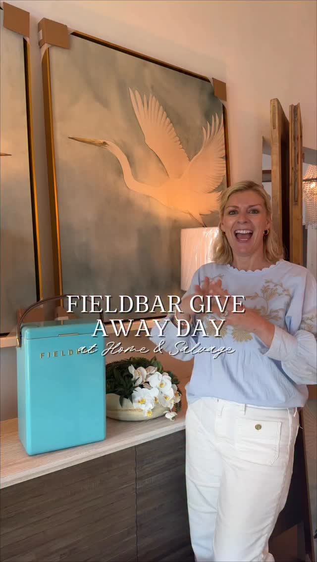 And the winner is… 🎉
Congratulations to @robin.woods.naples on winning our 10L Fieldbar cooler! Perfectly packed for beach days, boat days, and everything in between. 🥂
Thank you to everyone who entered—we loved seeing all your tags and shares. Stay tuned… more fun giveaways coming soon!
#florida #naples #localbusiness #coastalliving #giveaway