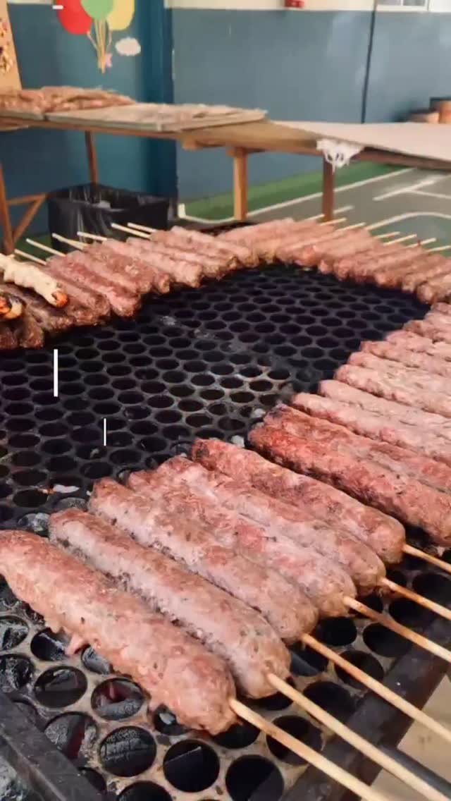 O Festival de Espetinhos do Educandário já começou! 🎉🔥
A festa está rolando com muita animação e espetinhos deliciosos para todos os gostos! 😋🍢
O ambiente está incrível, cheio de gente animada, famílias reunidas e aquele clima gostoso que só o nosso evento tem 💛