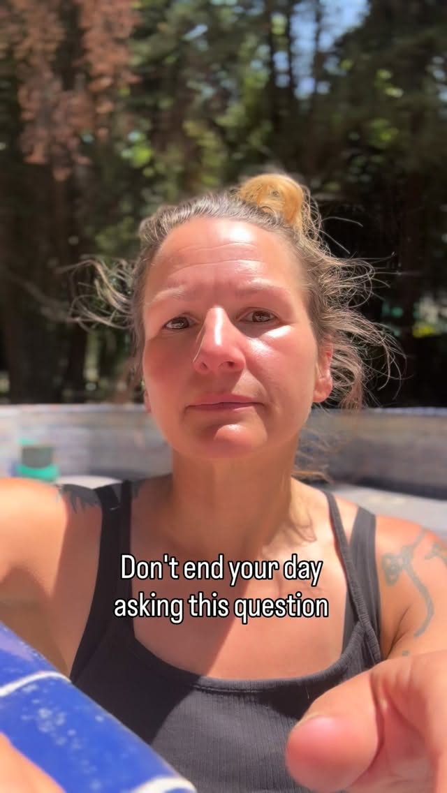 "Did I get enough done today?" is the most expensive question you're not paying attention to.
Your nervous system doesn't track output. It tracks how you treated yourself inside the output. Chronic self-neglect activates the same stress response as external threat. Not metaphorically. Measurably. And asking the wrong question at the end of every day is one of the slowest ways to run yourself into burnout prevention territory without ever seeing it coming.
Try this instead: Did I treat my body like it belongs to someone I respect today?
Did you eat when you were hungry or when you finally had a minute? Did you say yes when you meant no? Did you rest before you hit the wall or after?
You know the answer immediately. That's the point.
No routine required. No fixed schedule. This question travels with you — different city, different contract, different season. One question. Different day.
Save this for tonight.
You want to find better questions? Book a 20min Fit-Call. Link in bio.
#somaticcoaching #nervoussystemregulation #selfregulation
#afterworkreset #worklifebalance