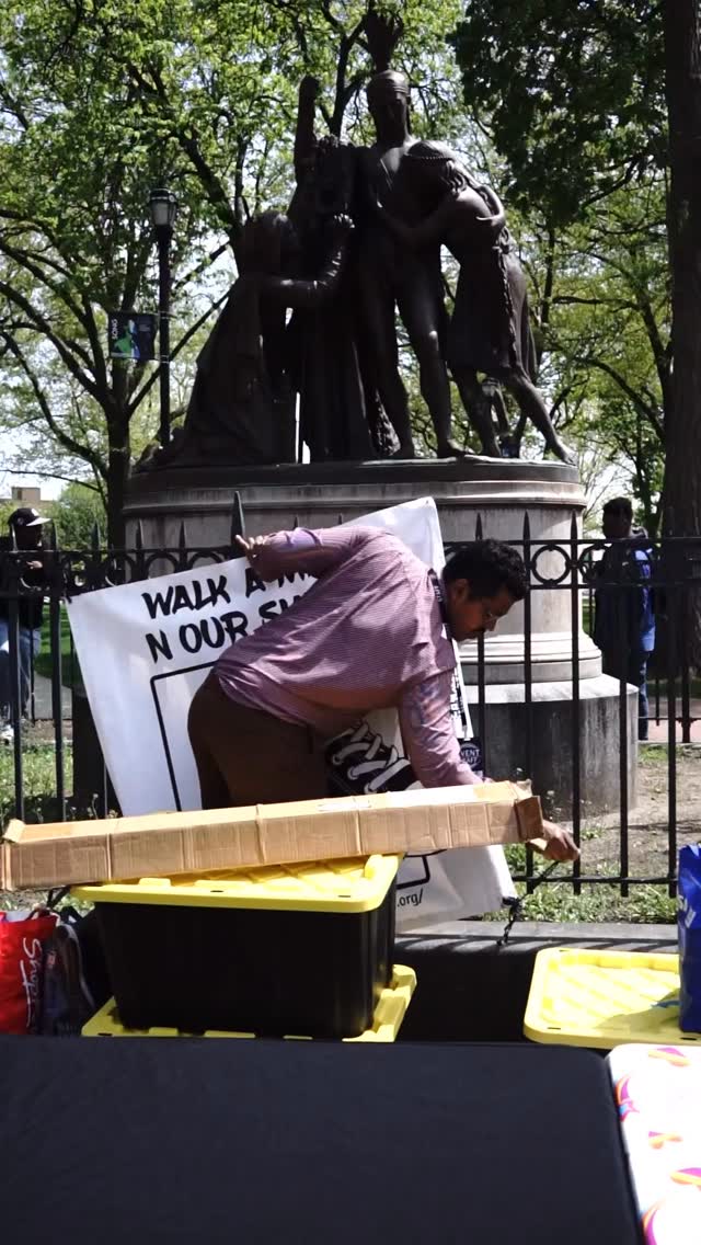 Our Business Casual Community Service at Lincoln Park was a huge success 🙏
We were able to serve 70 individuals in need, providing suits, ties, dress shoes, dresses, and business attire to help people step confidently into new opportunities.
This is what it’s all about — showing up for the community and making a real impact ❤️
We are truly grateful for the Newark community for the love and support. None of this is possible without you.
And we’re not done yet…
📅 We’ll be back on May 15th in collaboration with Liberty Mutual to continue serving those in need.
Let’s keep building together 💯
#Walkamilenourshoes #NewarkNJ #GiveBack #CommunityImpact #Service Nonprofit HelpingOthers